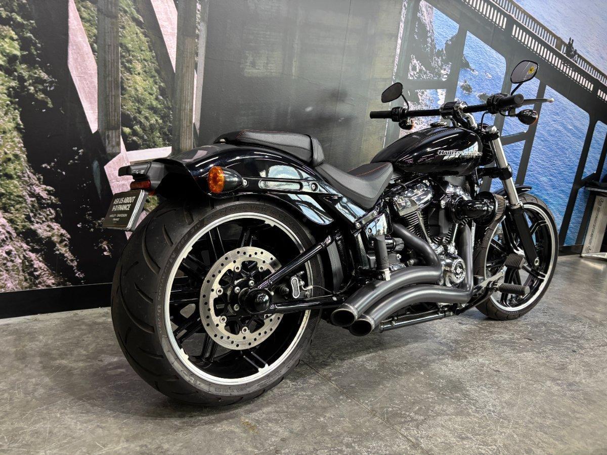2018 HARLEY-DAVIDSON FXBR BREAKOUT CRUISER