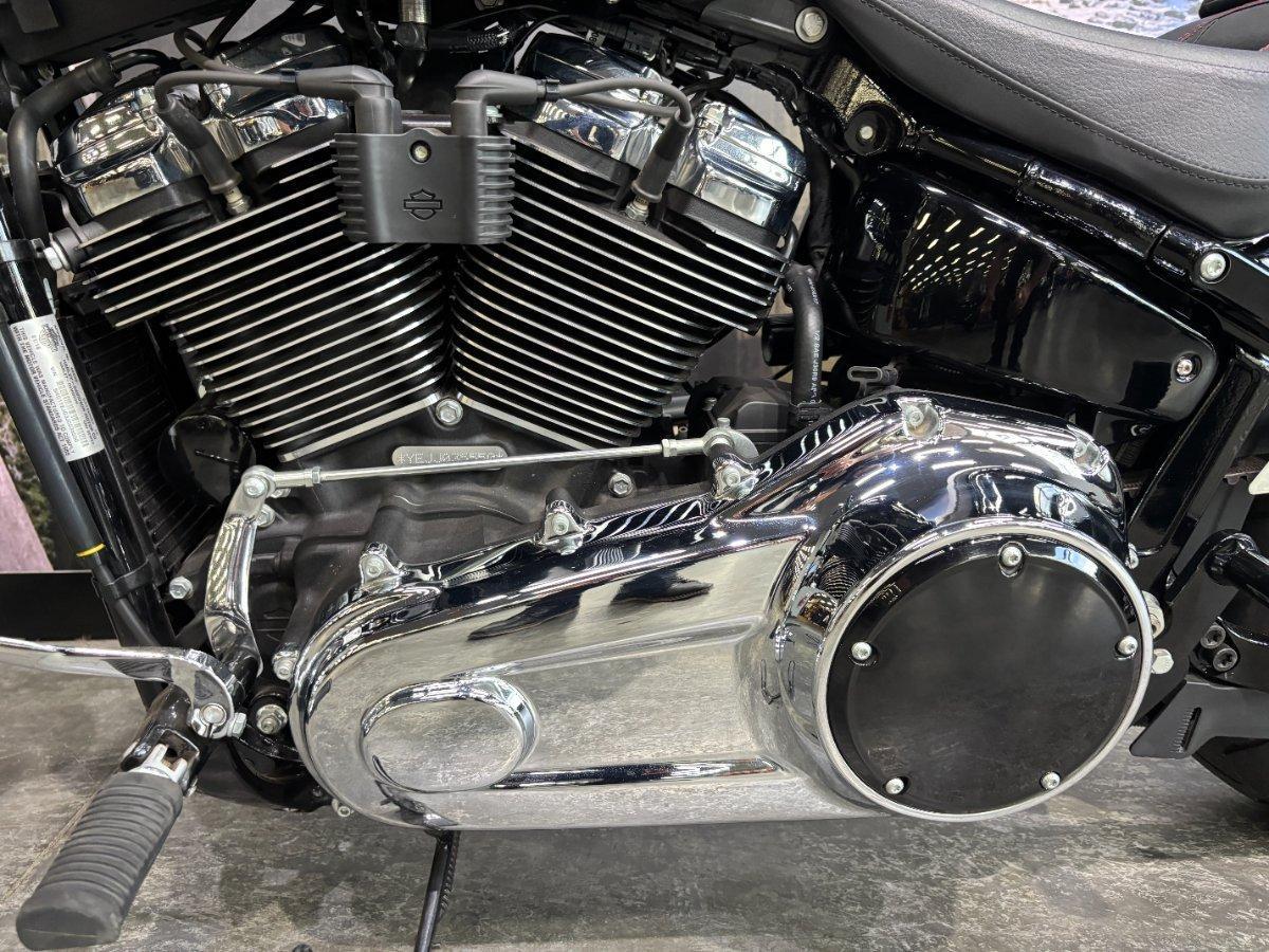 2018 HARLEY-DAVIDSON FXBR BREAKOUT CRUISER