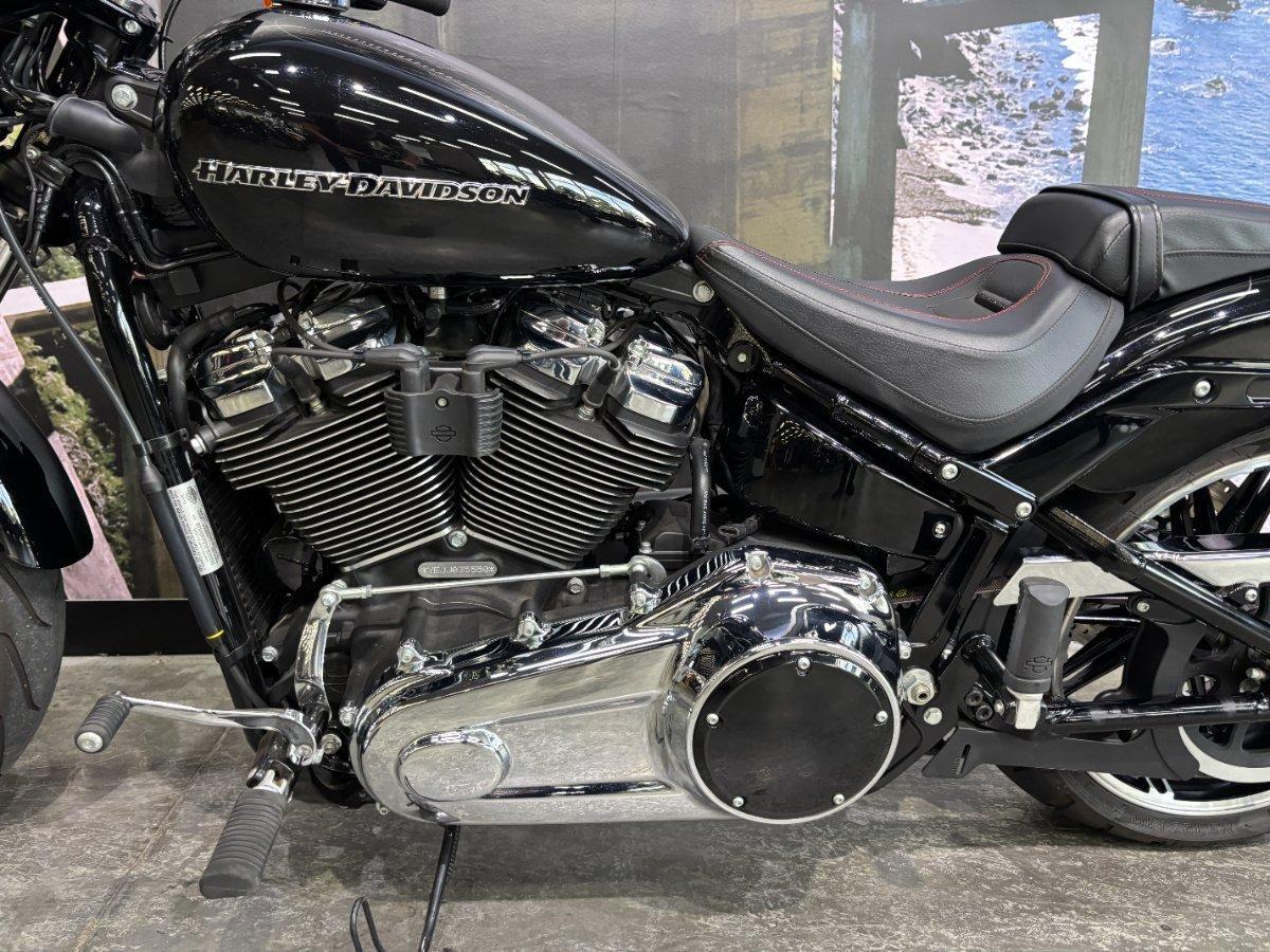 2018 HARLEY-DAVIDSON FXBR BREAKOUT CRUISER