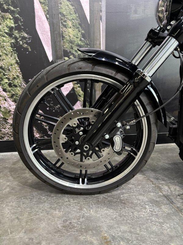 2018 HARLEY-DAVIDSON FXBR BREAKOUT CRUISER