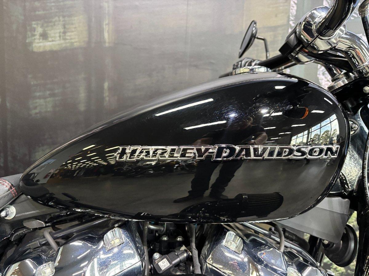 2018 HARLEY-DAVIDSON FXBR BREAKOUT CRUISER