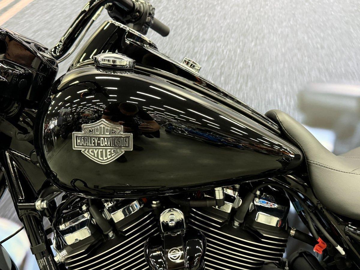 2025 HARLEY-DAVIDSON FLHRXS ROAD KING SPECIAL CRUISER