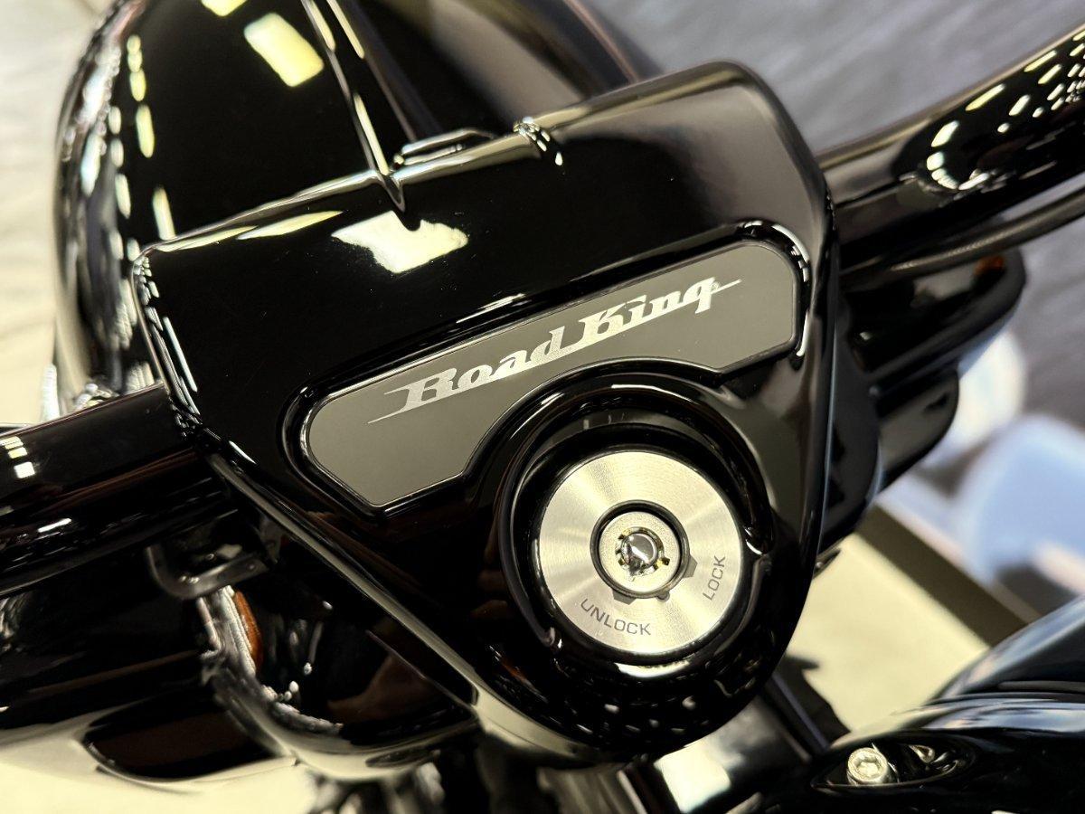2025 HARLEY-DAVIDSON FLHRXS ROAD KING SPECIAL CRUISER
