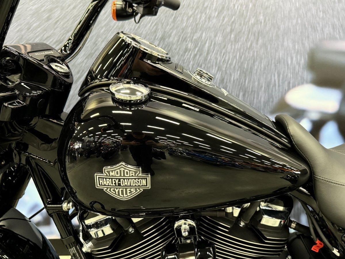2025 HARLEY-DAVIDSON FLHRXS ROAD KING SPECIAL CRUISER