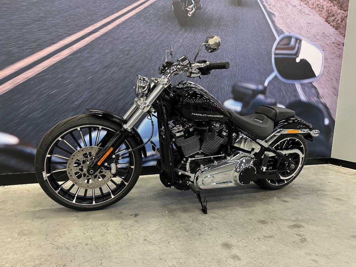 2025 HARLEY-DAVIDSON FXBR BREAKOUT (117) CRUISER