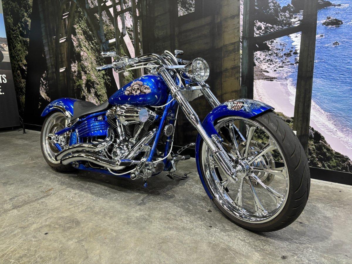 2009 HARLEY-DAVIDSON FXCWC ROCKER C CRUISER