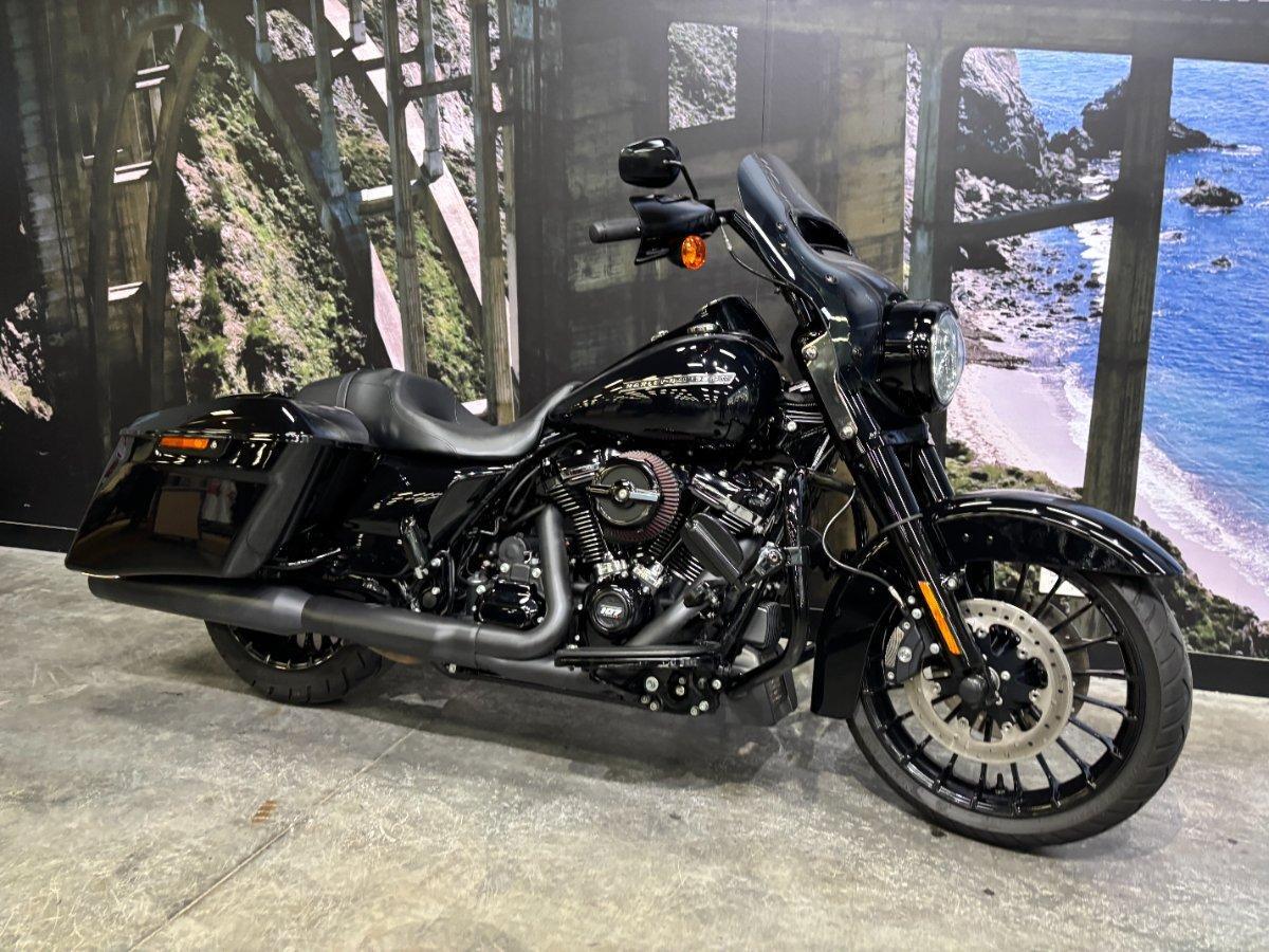 2018 HARLEY-DAVIDSON FLHRXS ROAD KING SPECIAL CRUISER