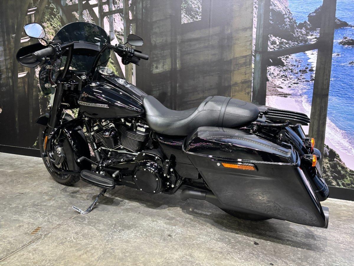 2018 HARLEY-DAVIDSON FLHRXS ROAD KING SPECIAL CRUISER