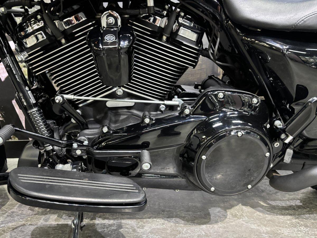 2018 HARLEY-DAVIDSON FLHRXS ROAD KING SPECIAL CRUISER