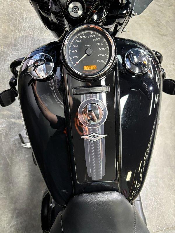 2018 HARLEY-DAVIDSON FLHRXS ROAD KING SPECIAL CRUISER