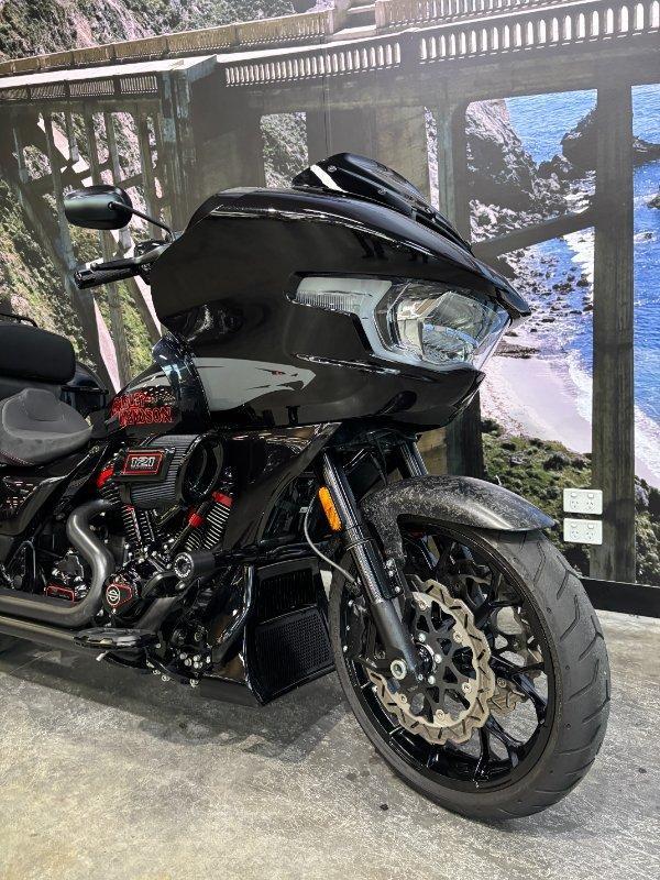 2024 HARLEY-DAVIDSON FLTRXSTSE CVO RD GLIDE ST 121 CRUISER