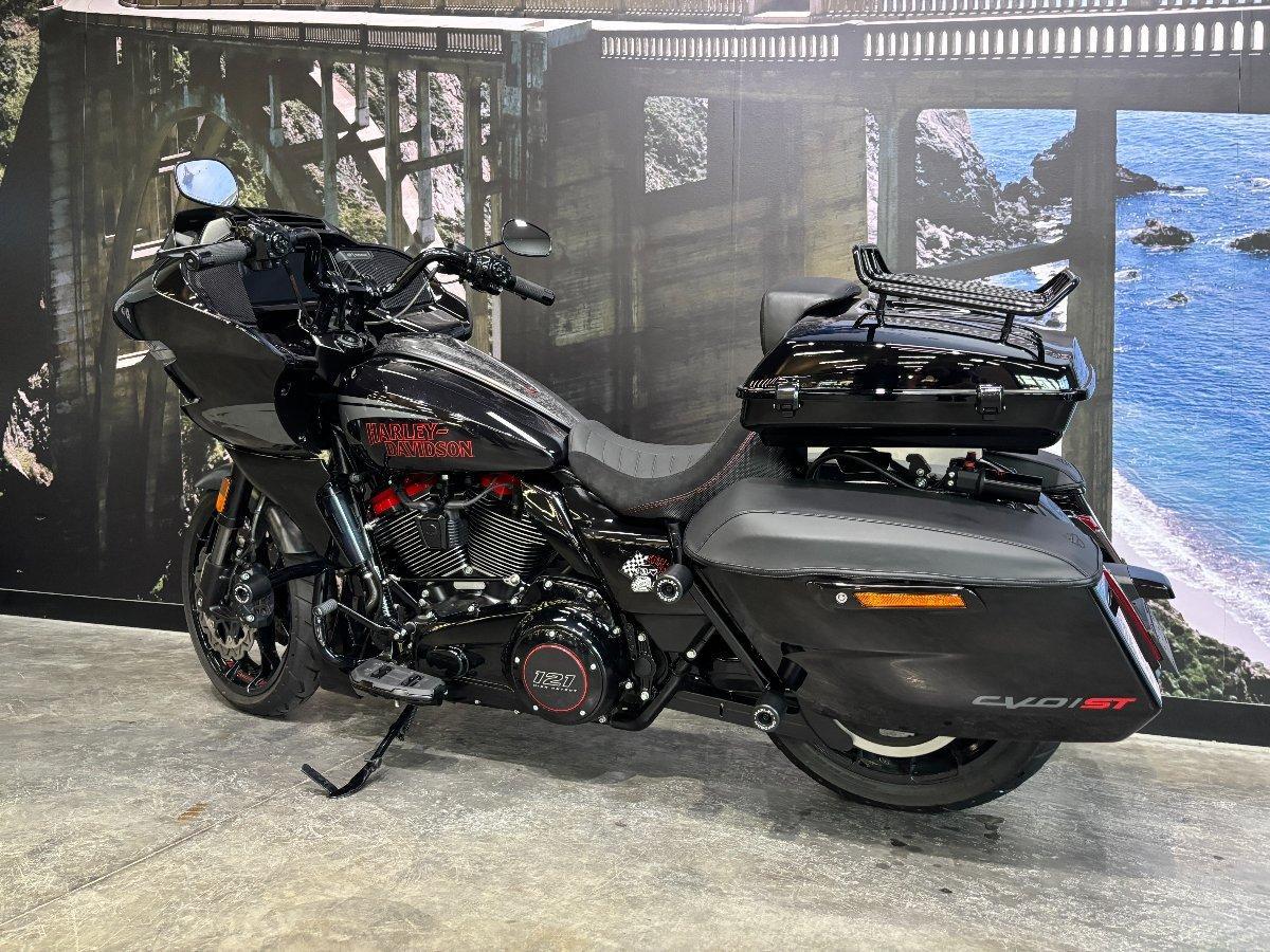2024 HARLEY-DAVIDSON FLTRXSTSE CVO RD GLIDE ST 121 CRUISER