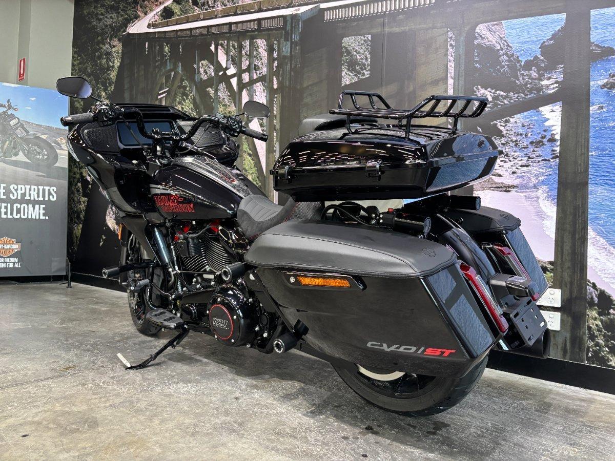 2024 HARLEY-DAVIDSON FLTRXSTSE CVO RD GLIDE ST 121 CRUISER