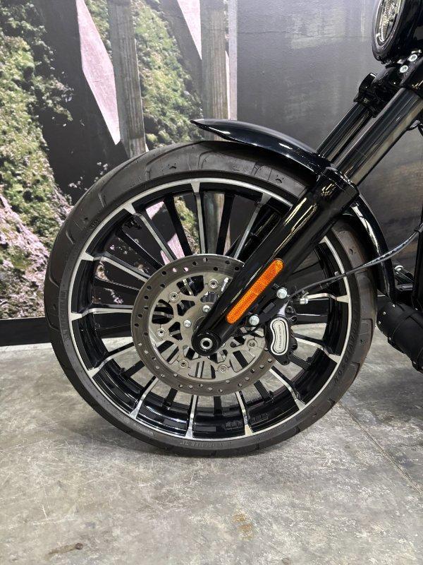 2025 HARLEY-DAVIDSON FXBR BREAKOUT (117) CRUISER