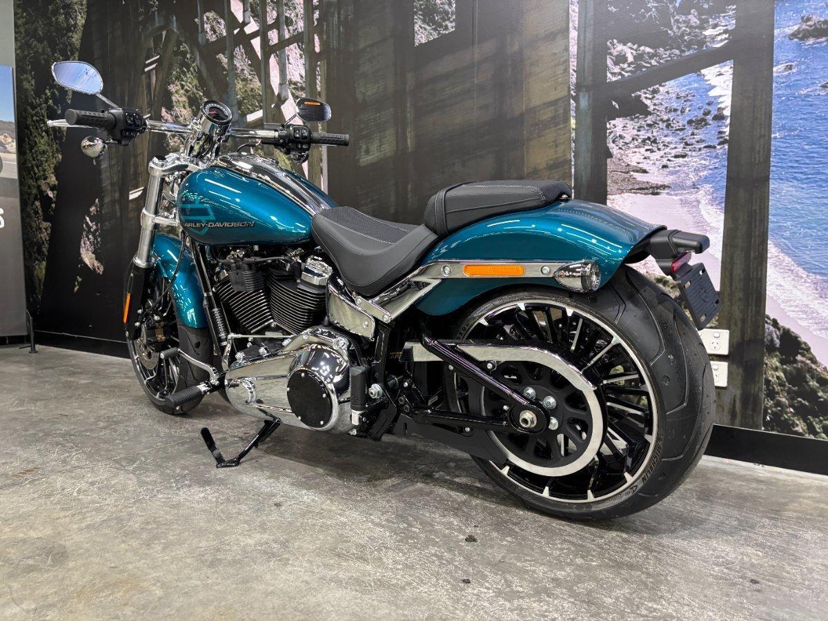 2026 HARLEY-DAVIDSON FXBR BREAKOUT (117) SOFTAIL CRUISER