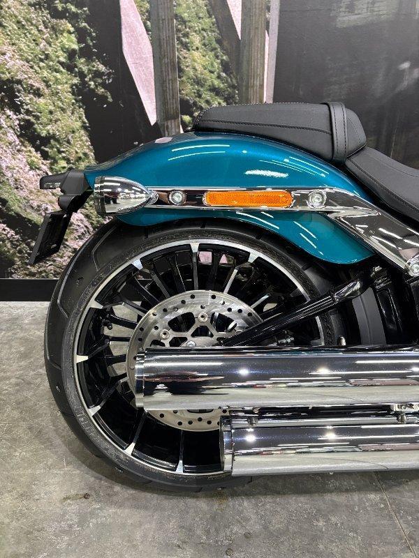 2026 HARLEY-DAVIDSON FXBR BREAKOUT (117) SOFTAIL CRUISER