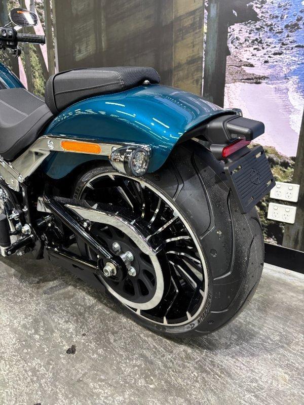 2026 HARLEY-DAVIDSON FXBR BREAKOUT (117) SOFTAIL CRUISER
