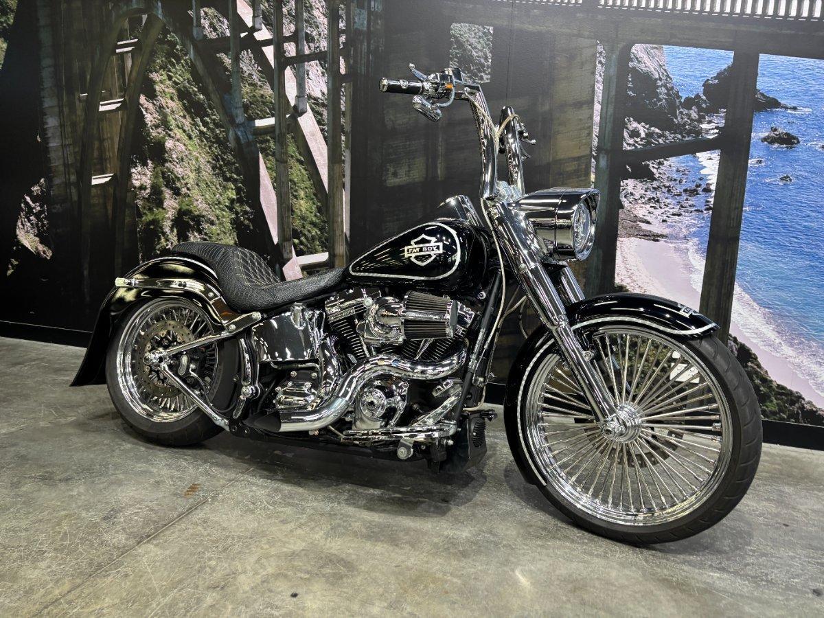 2017 HARLEY-DAVIDSON FLSTFBS FAT BOY S CRUISER