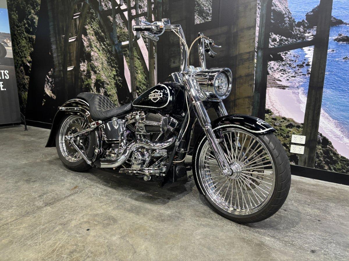 2017 HARLEY-DAVIDSON FLSTFBS FAT BOY S CRUISER