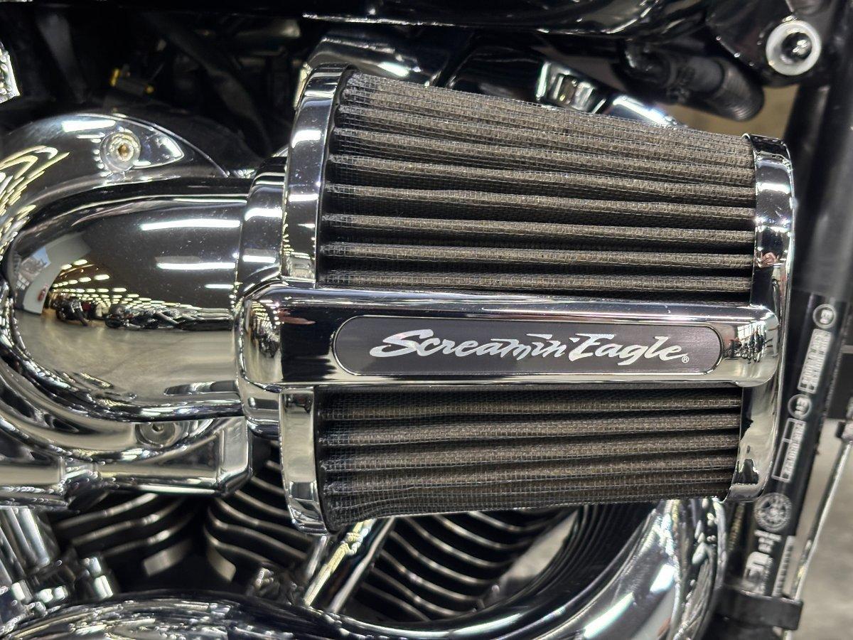 2017 HARLEY-DAVIDSON FLSTFBS FAT BOY S CRUISER
