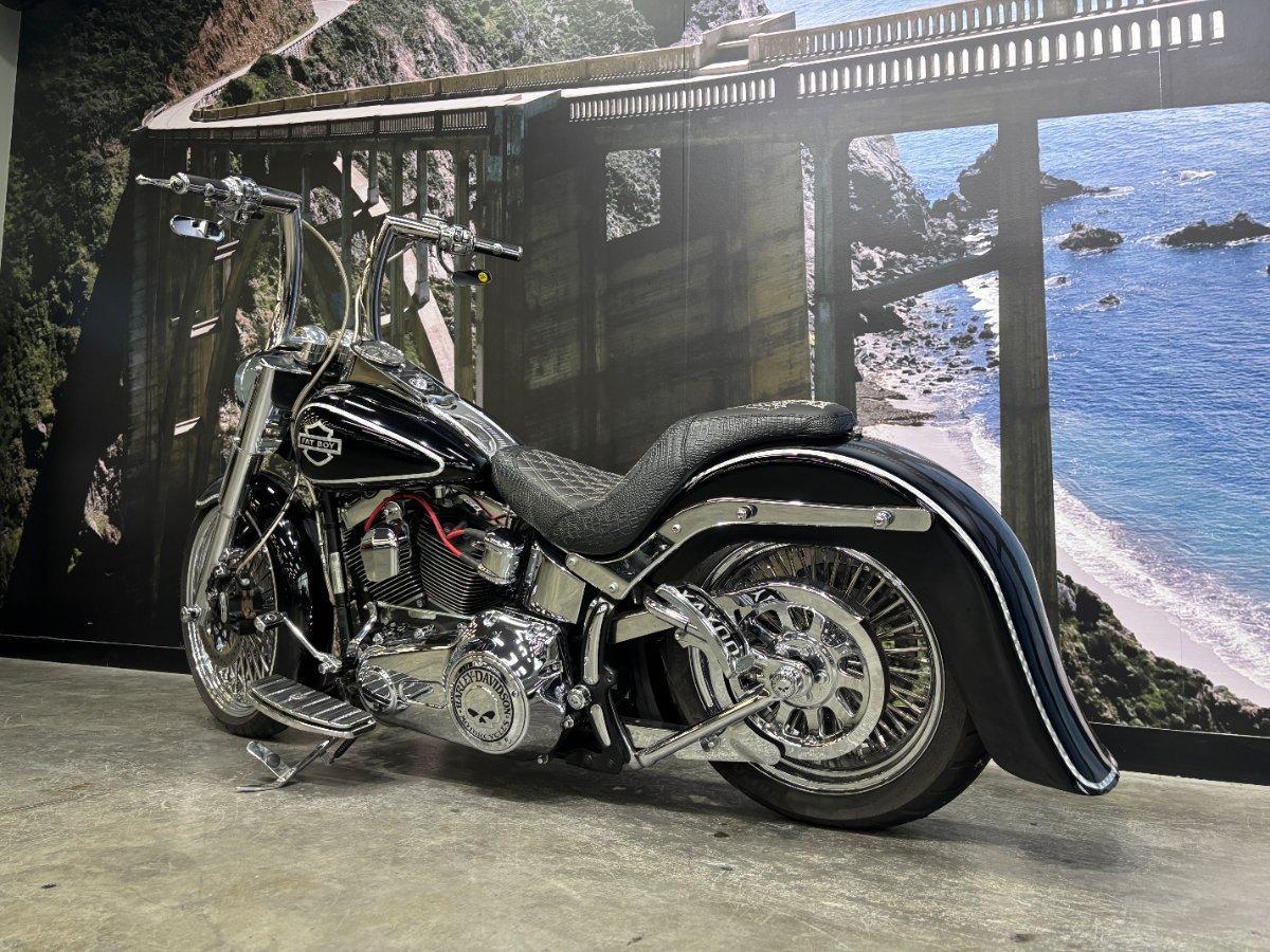 2017 HARLEY-DAVIDSON FLSTFBS FAT BOY S CRUISER