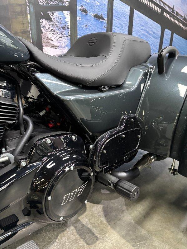 2026 HARLEY-DAVIDSON FLTRT ROAD GLIDE 3 TRIKE