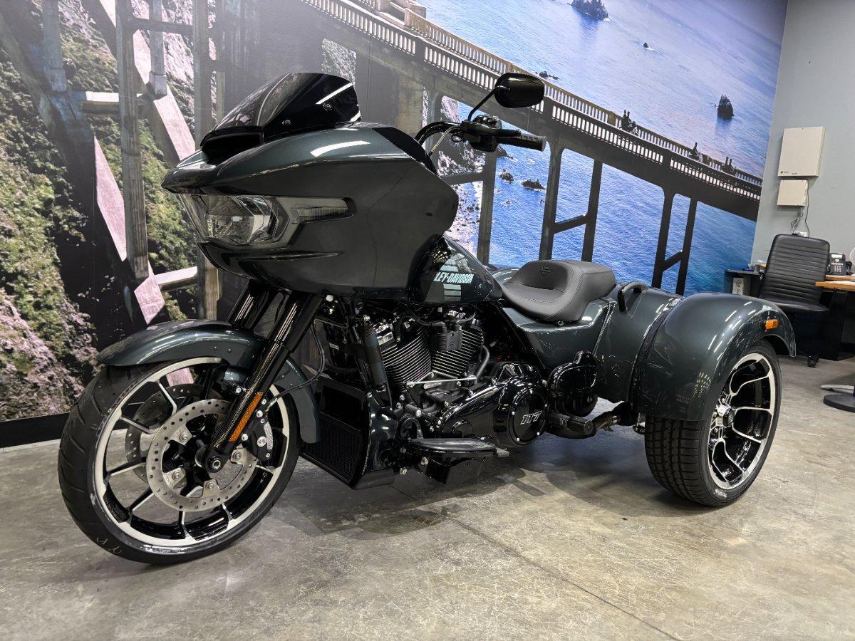 2026 HARLEY-DAVIDSON FLTRT ROAD GLIDE 3 TRIKE