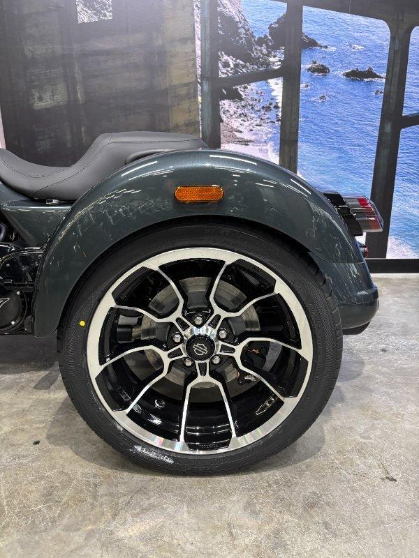 2026 HARLEY-DAVIDSON FLTRT ROAD GLIDE 3 TRIKE