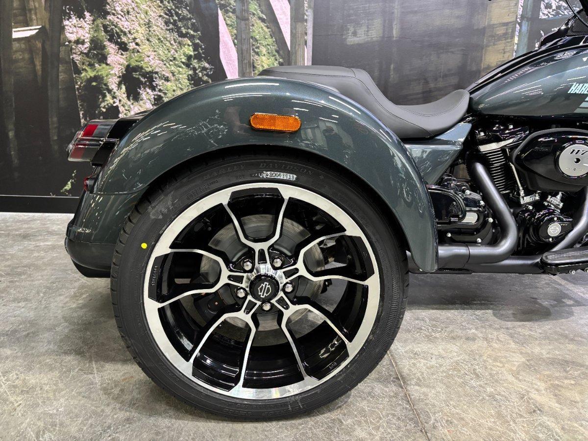 2026 HARLEY-DAVIDSON FLTRT ROAD GLIDE 3 TRIKE