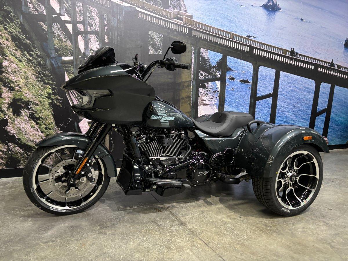 2026 HARLEY-DAVIDSON FLTRT ROAD GLIDE 3 TRIKE