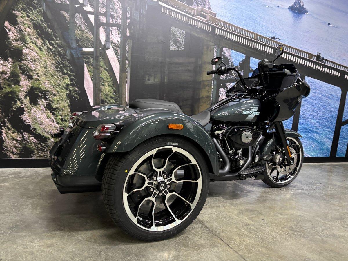 2026 HARLEY-DAVIDSON FLTRT ROAD GLIDE 3 TRIKE