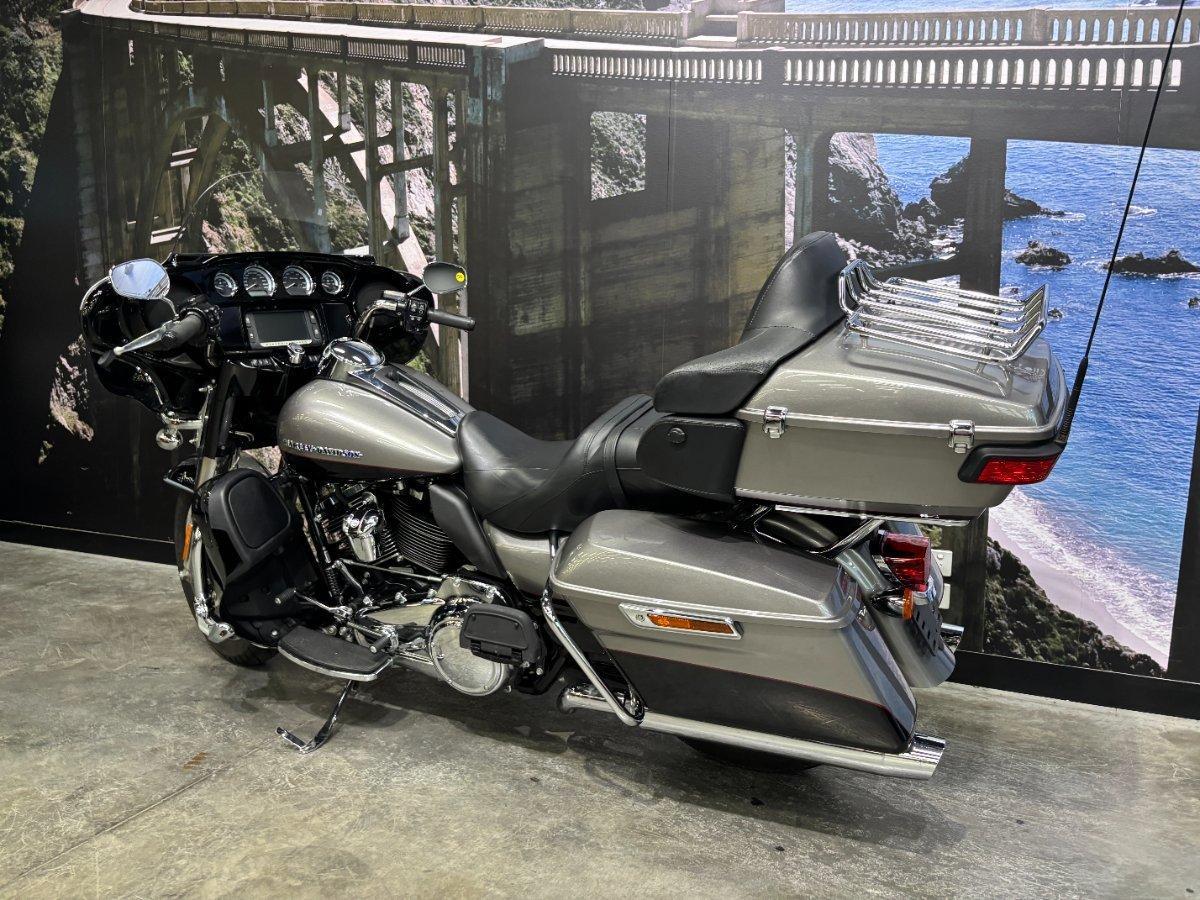 2017 HARLEY-DAVIDSON FLHTK ULTRA LIMITED CRUISER