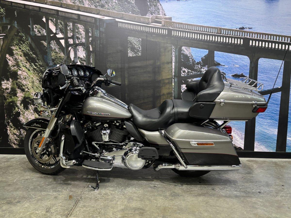 2017 HARLEY-DAVIDSON FLHTK ULTRA LIMITED CRUISER