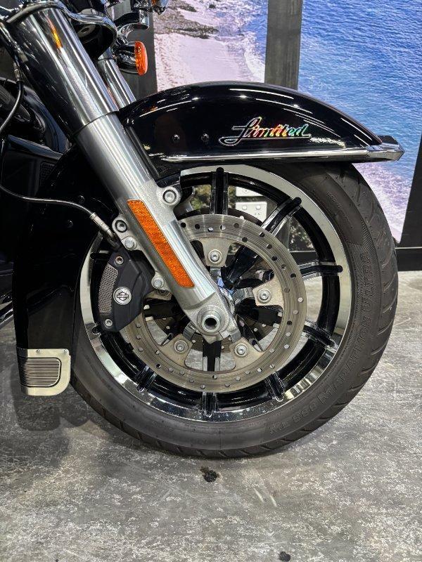 2017 HARLEY-DAVIDSON FLHTK ULTRA LIMITED CRUISER