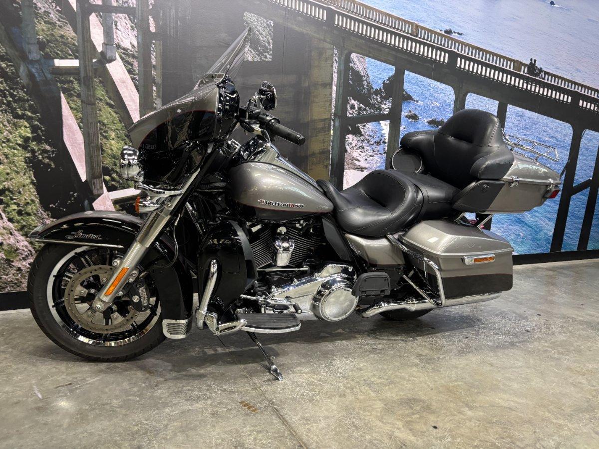 2017 HARLEY-DAVIDSON FLHTK ULTRA LIMITED CRUISER