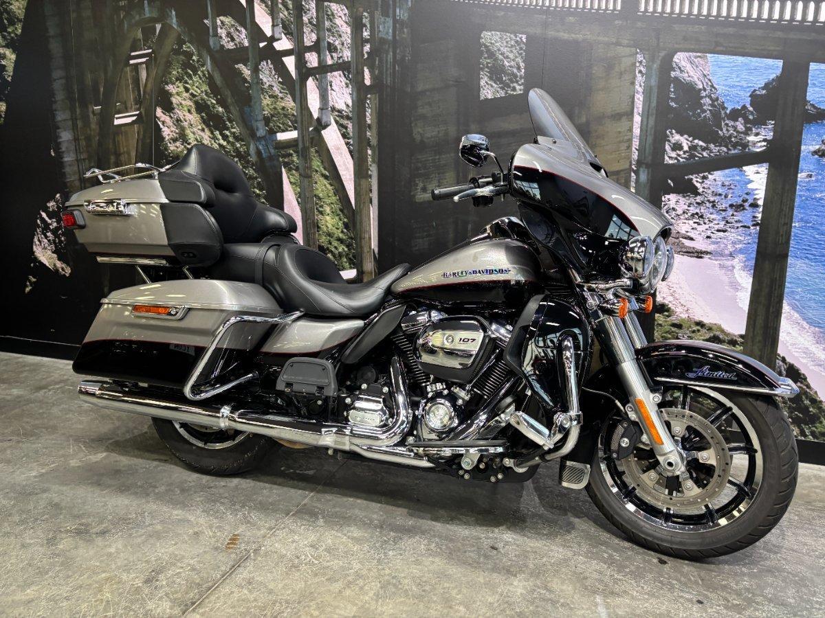 2017 HARLEY-DAVIDSON FLHTK ULTRA LIMITED CRUISER