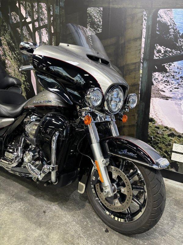 2017 HARLEY-DAVIDSON FLHTK ULTRA LIMITED CRUISER