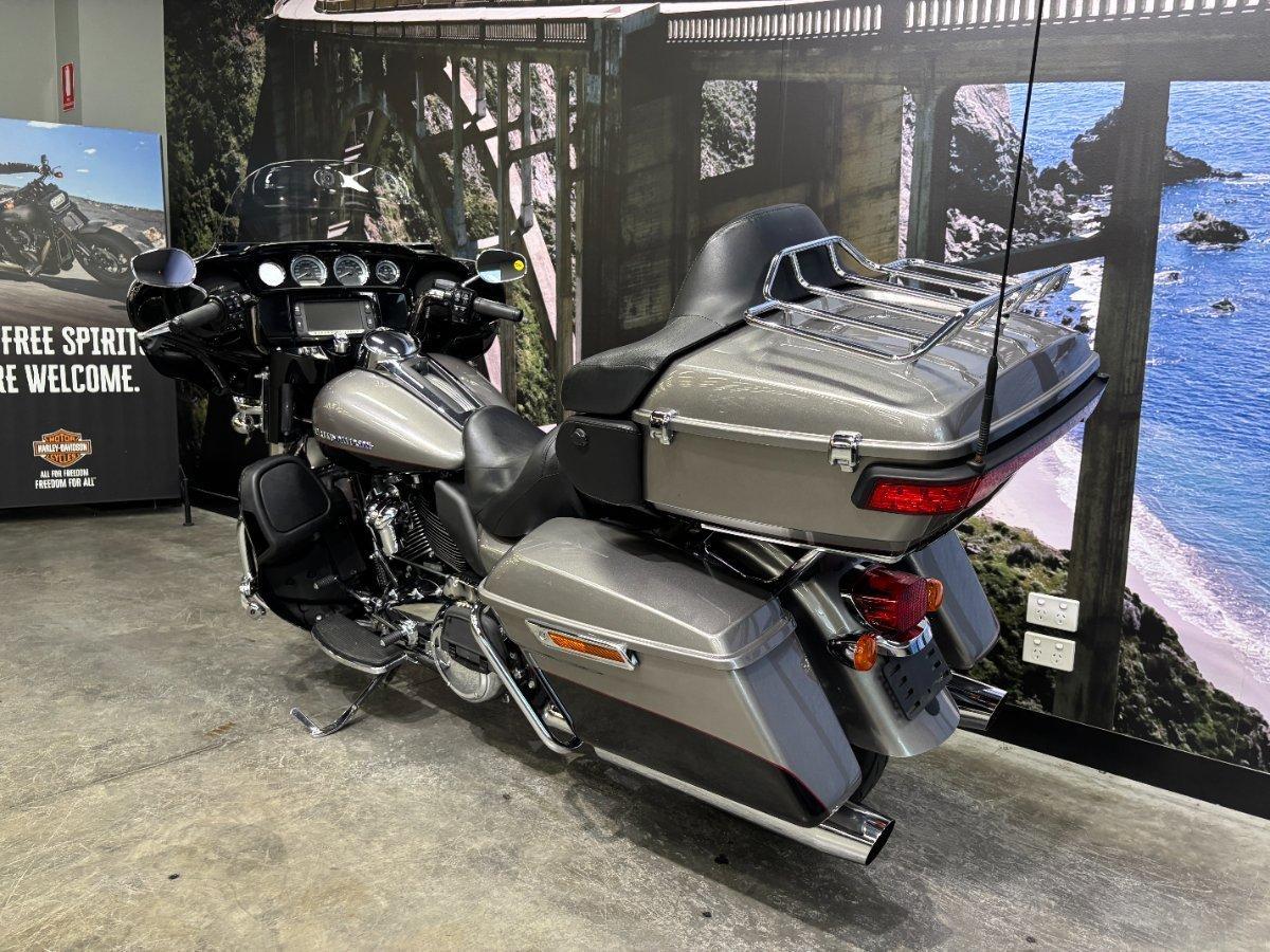 2017 HARLEY-DAVIDSON FLHTK ULTRA LIMITED CRUISER