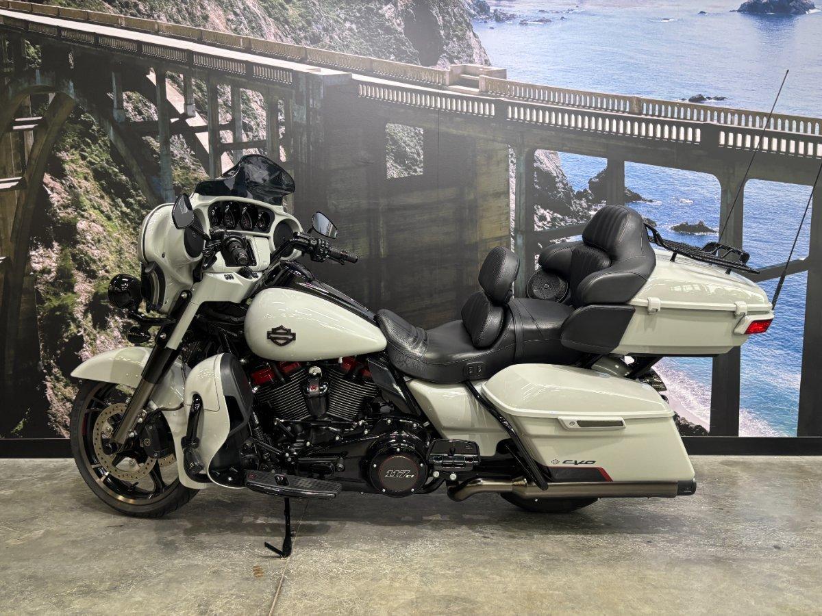 2020 HARLEY-DAVIDSON FLHTKSE CVO LIMITED CRUISER