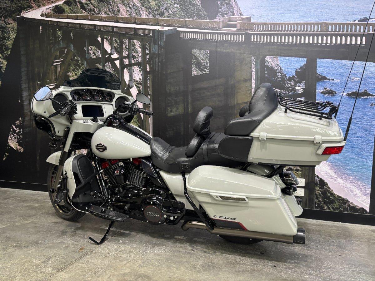 2020 HARLEY-DAVIDSON FLHTKSE CVO LIMITED CRUISER