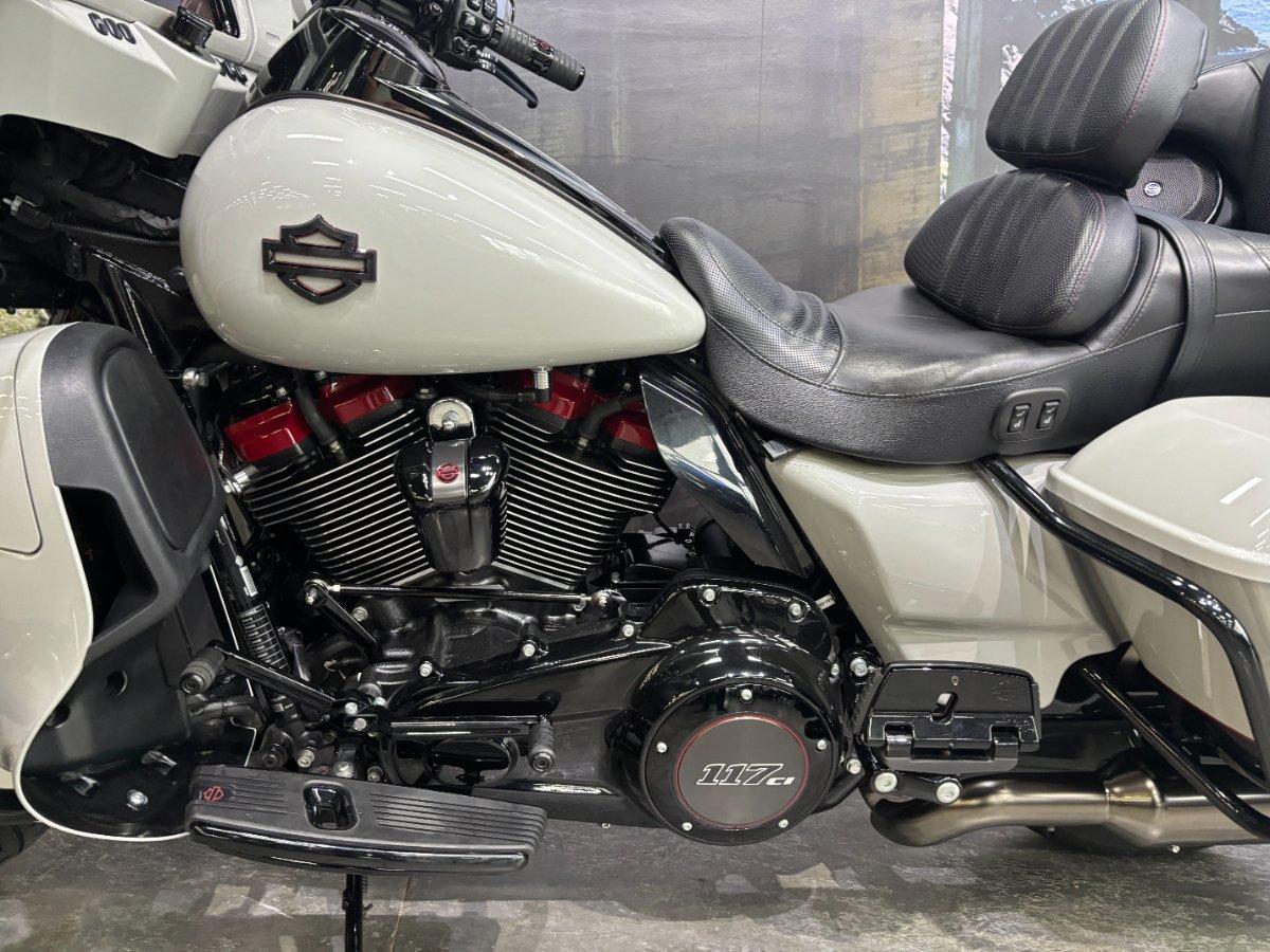 2020 HARLEY-DAVIDSON FLHTKSE CVO LIMITED CRUISER