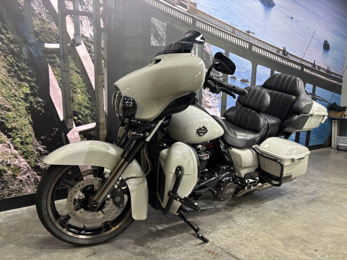 2020 HARLEY-DAVIDSON FLHTKSE CVO LIMITED CRUISER