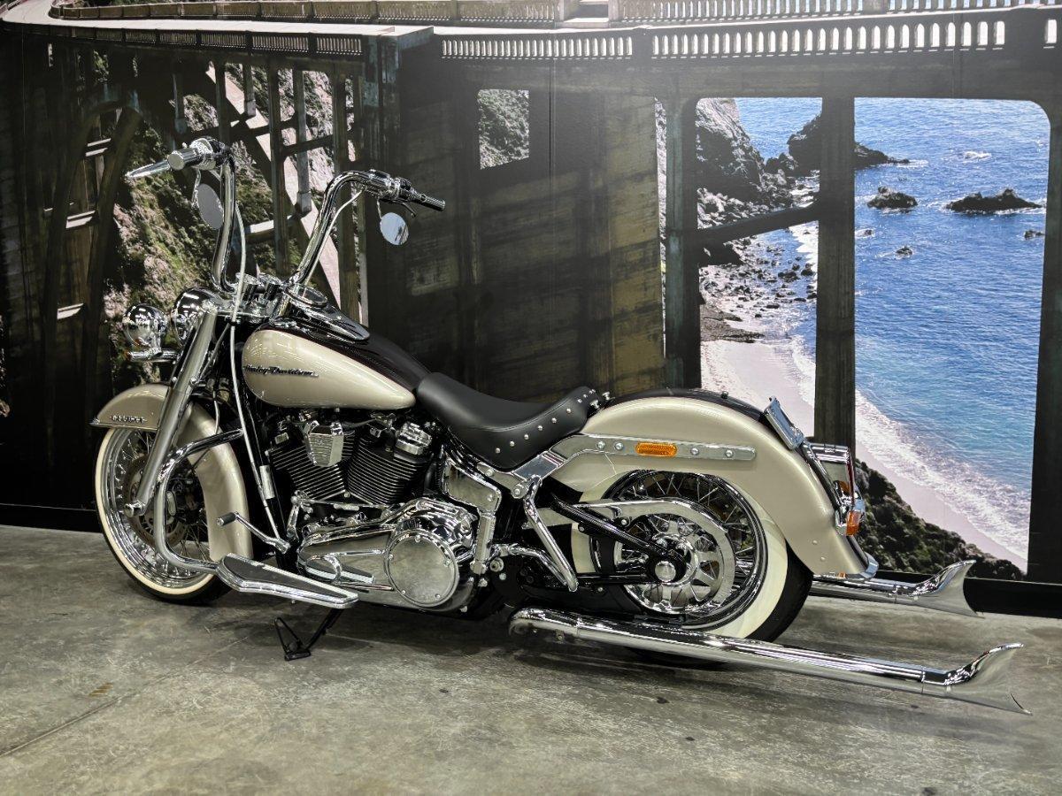 2018 HARLEY-DAVIDSON FLDE DELUXE (107) CRUISER