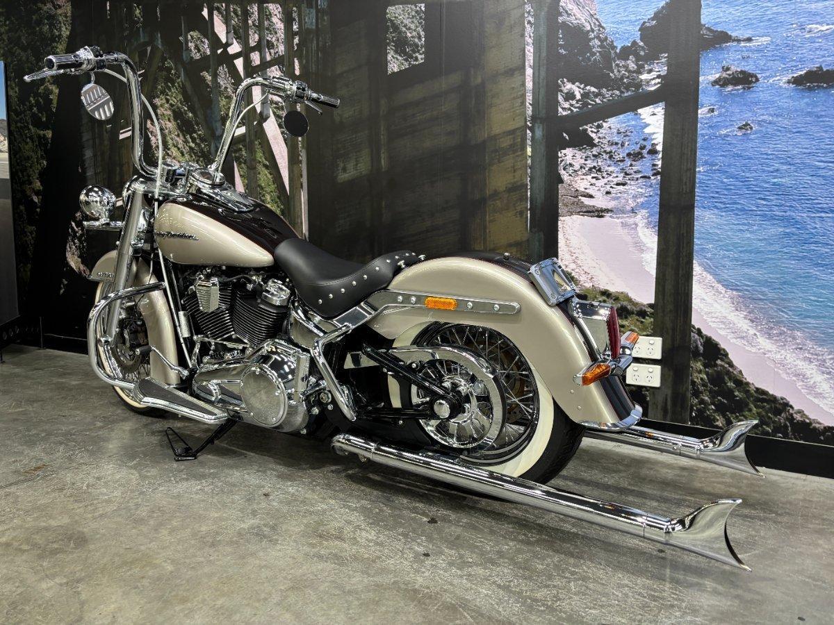 2018 HARLEY-DAVIDSON FLDE DELUXE (107) CRUISER
