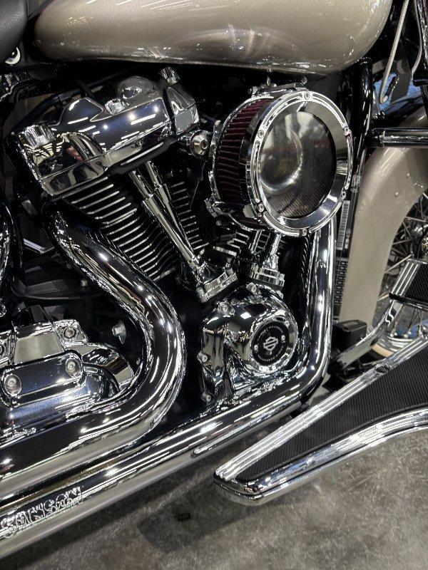 2018 HARLEY-DAVIDSON FLDE DELUXE (107) CRUISER