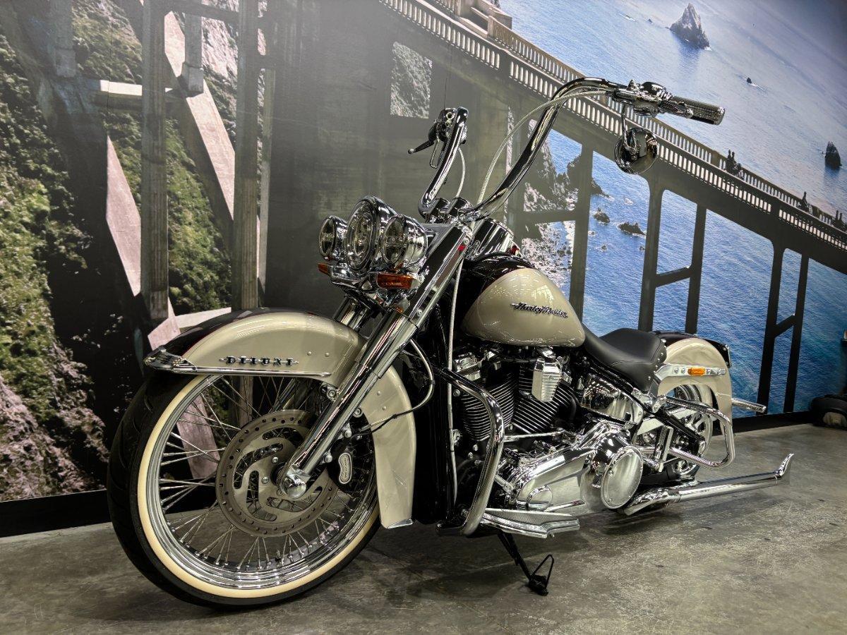 2018 HARLEY-DAVIDSON FLDE DELUXE (107) CRUISER