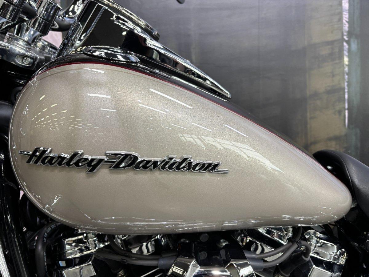 2018 HARLEY-DAVIDSON FLDE DELUXE (107) CRUISER