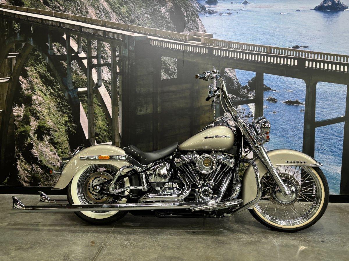 2018 HARLEY-DAVIDSON FLDE DELUXE (107) CRUISER