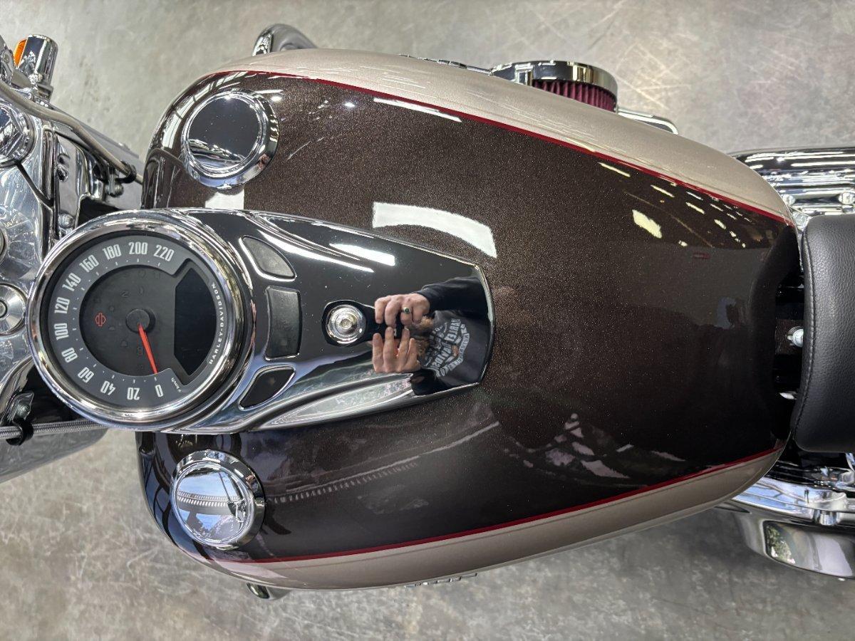 2018 HARLEY-DAVIDSON FLDE DELUXE (107) CRUISER