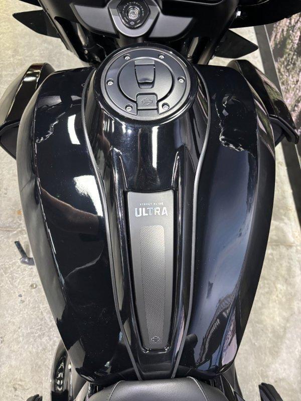 2025 HARLEY-DAVIDSON FLHXU STREET GLIDE ULTRA (117) TOURER